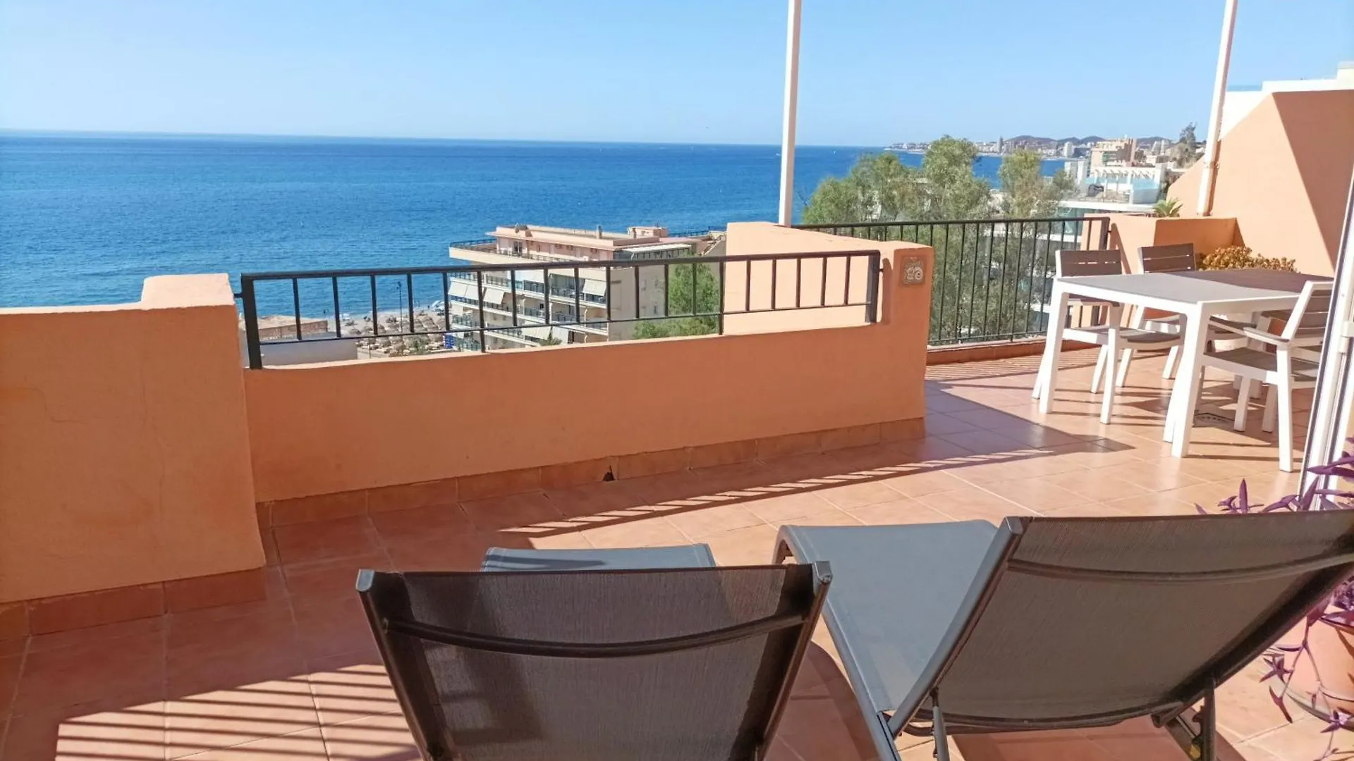 Carvajal Beach Seaview Apartment Benalmádena Spanien